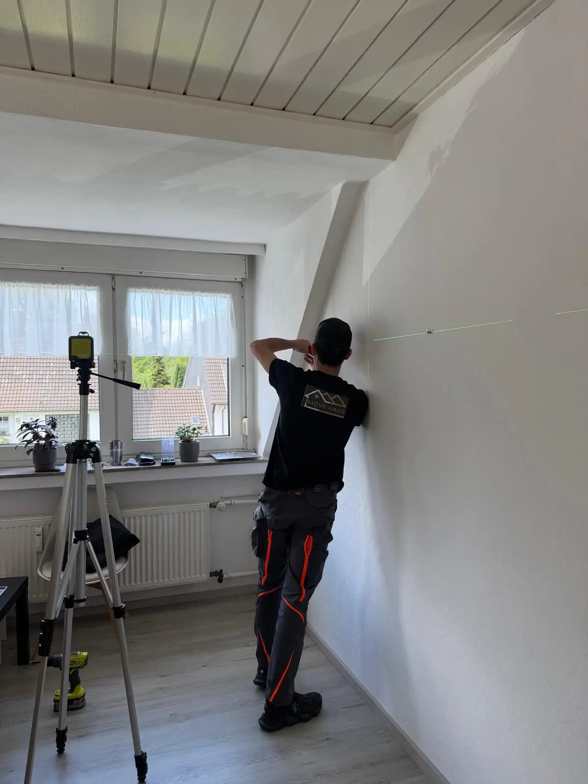 Movehaus Team bei Möbelmontage und Umzugsservice – Umzug zum Festpreis